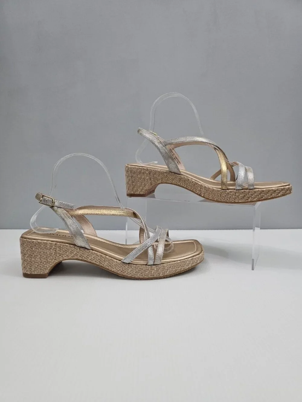 Donald Pliner Rosalie Strappy Wedge Sandal Womens 9.5 Platino Gold Leather NEW